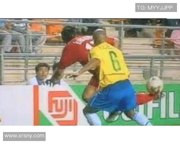 足球明星遗憾瞬间的背后故事与精彩瞬间的对比分析