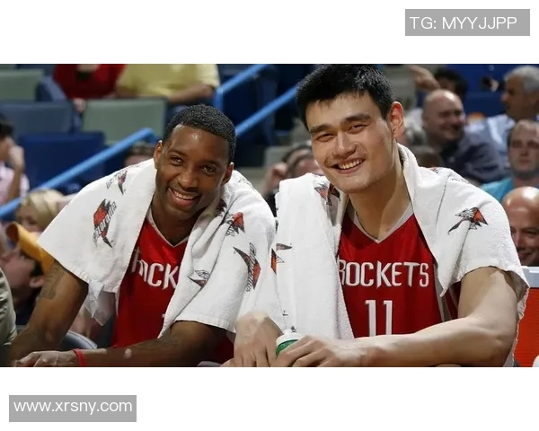 足球巨星与姚明的友谊故事揭示跨界运动员的共同梦想与奋斗历程