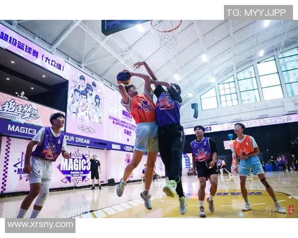 篮球迷妹明星们的热血青春与球场梦想交织的故事